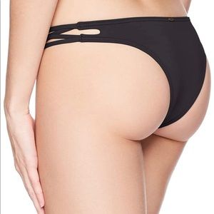 O’Neill Black Salt Water Bottoms NEW Large